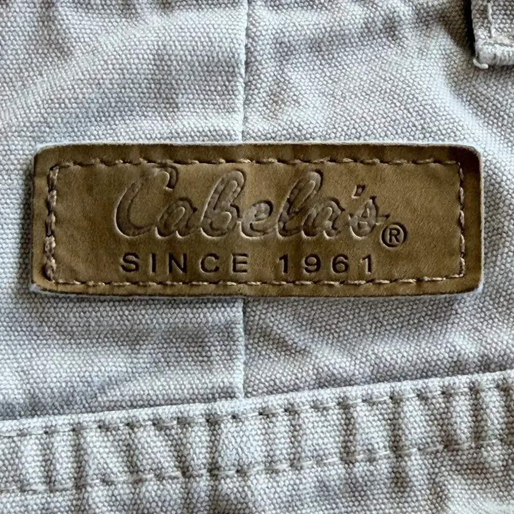 Cabela’s Khaki Cargo Shorts Size 16 Utility Outdoor Style